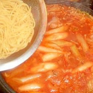 トマト鍋◎シメはパスタで!!